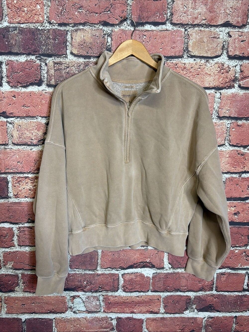 Abercrombie Fitch Soft A&F Collection Beige 1/4 Zip Cropped Sweatshirt Womens M